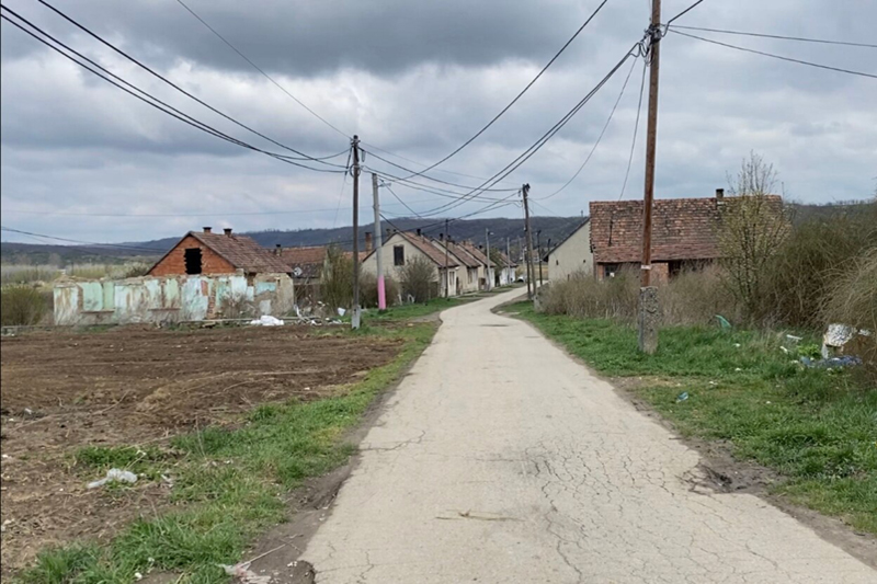 Nehéz innen elmenni Forrás: szabadeuropa.hu, Báthory Róbert