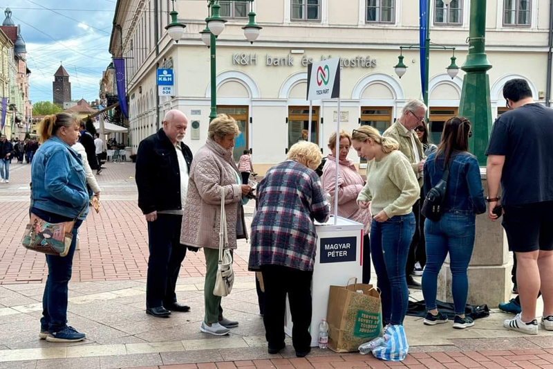 Miskolcon is feltűnt a TiSza párt. Forrás: Talpra Magyarok! Telekocsi - Országos közösség Facebook csoportja, Veszelovszki Endre.