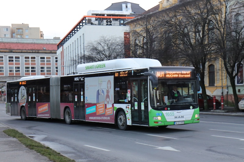 AU1 járat a miskolci Auchanba