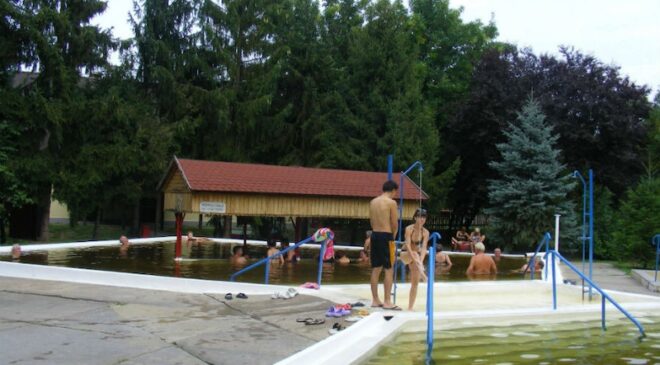 mezőcsáti termálfürdő
