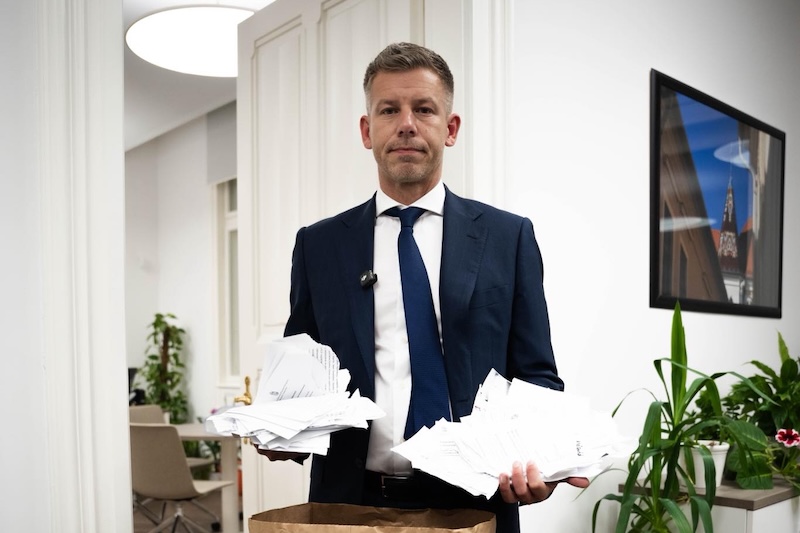 iratmegsemmisítés a Karmelitában